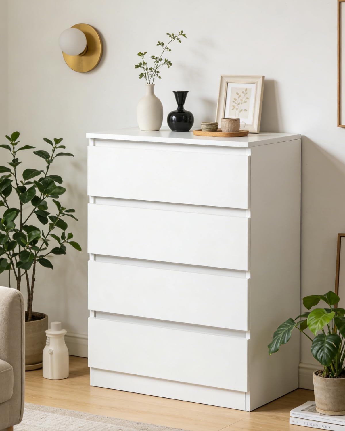 White 4 Drawer Dresser D87696