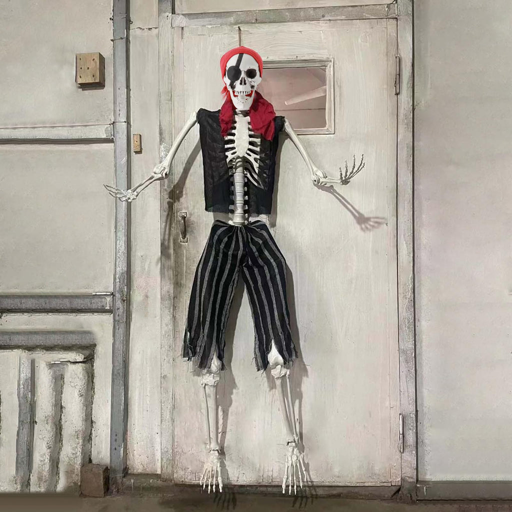 Life Size Pirate Skeleton with Movable Joints Q2016