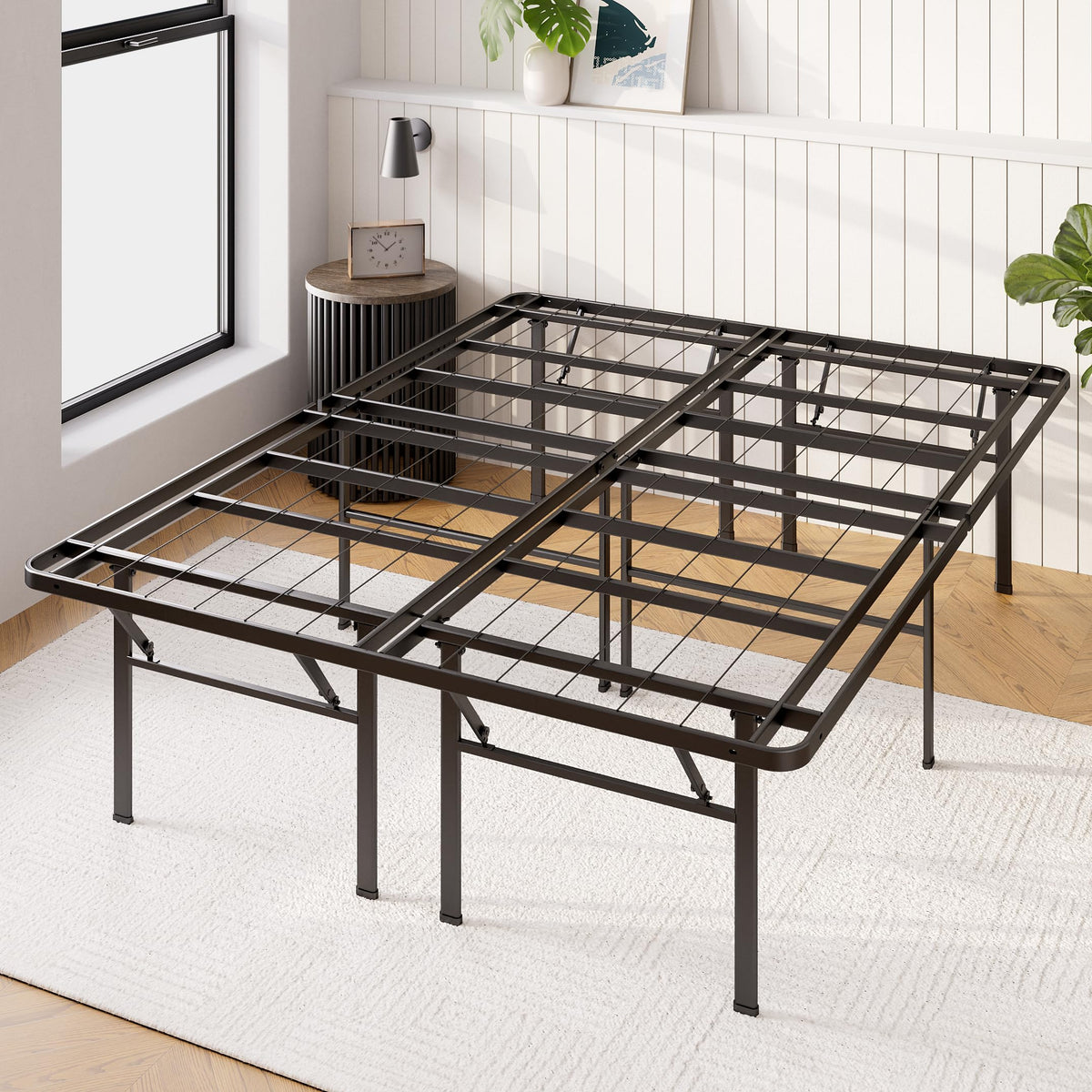 Queen Black Platform Bed Frame L639